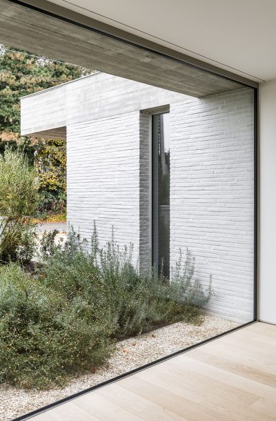 LOW LUCID FACET R V Oud Turnhout 19