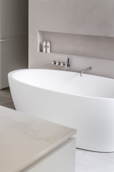 LOW LUCID FACET R V Oud Turnhout 24